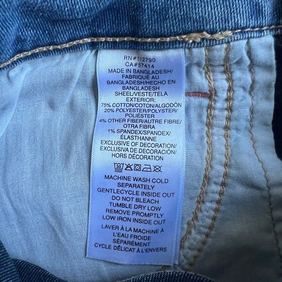 True Religion Joey Cut-off Low rise Short Sz 28 Medium Wash - Picture 8 of 9